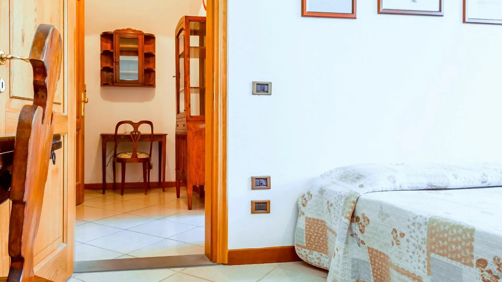 Fiume & Zannoni Apartments By 360Rentals Florence Italy